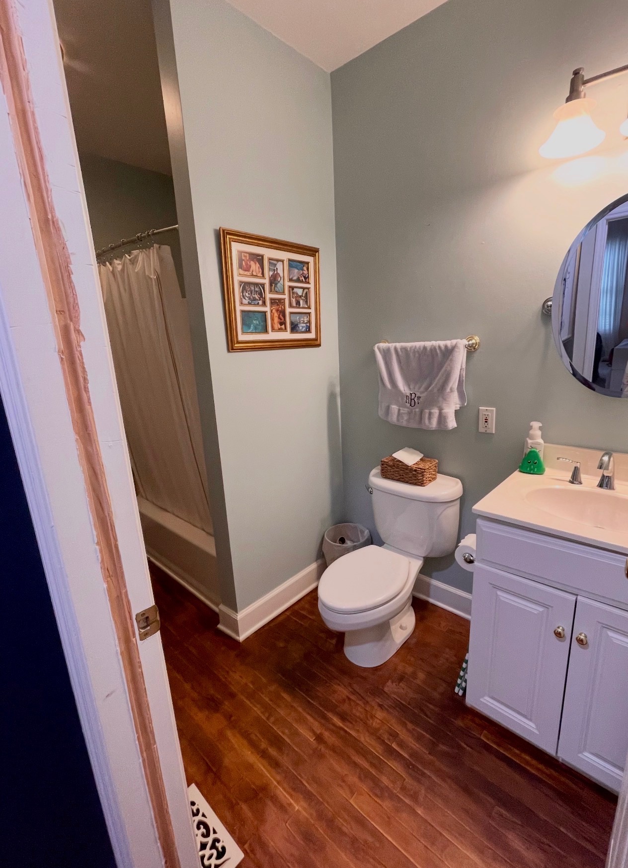 Bathroom before photo